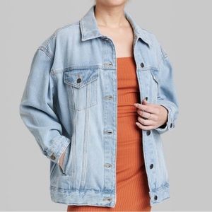 Wild Fable Women’s Oversized Denim Trucker Jacket Light Wash *NWT*